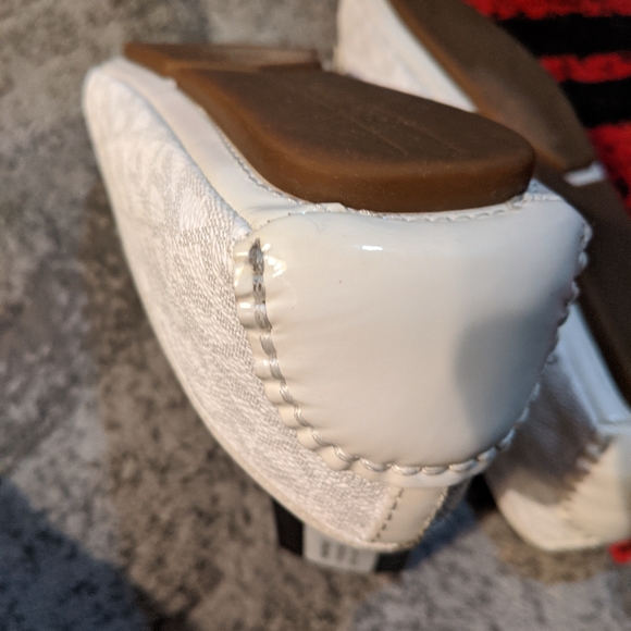 Lillie Moccasin - Picture 6 of 6